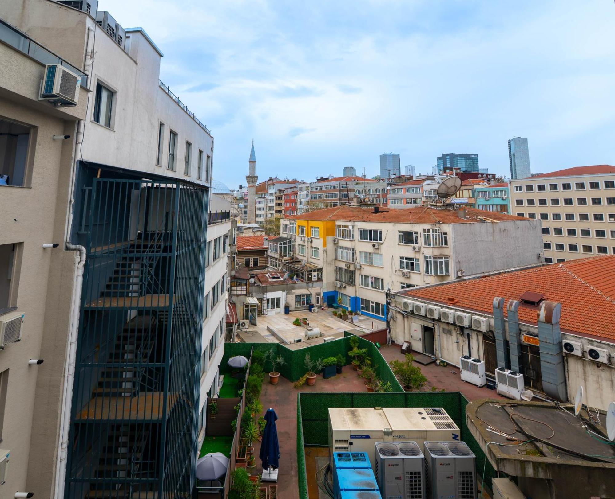 Dolce Vita Suite Hotel Istanbul Exterior photo
